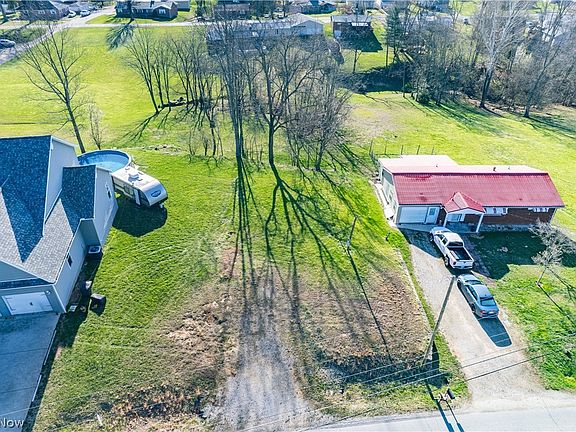 3rd image of Briscoe Rd