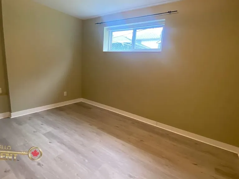779 Shaw Ave — Photo 11