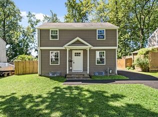 82 Jardine St, Springfield, MA 01107