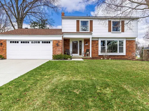 8937 Hedgeway Dr, Shelby Township, MI 48317