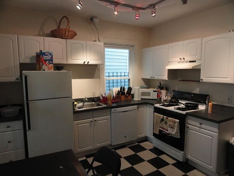 2nd image of 386 Washington St #1