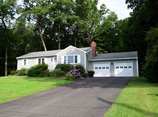 11 Misty Vale Rd, Sandy Hook, CT 06482