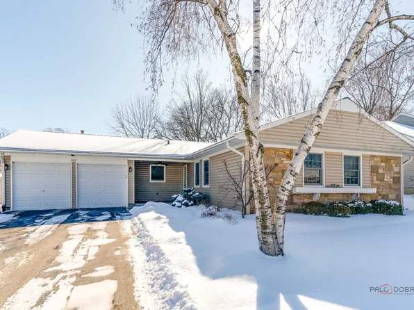 915 Plum Grove Cir, Buffalo Grove, IL 60089