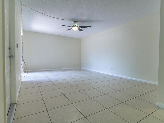 5th image of 2192 White Pine Cir