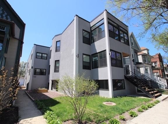 2nd image of 4236 N Albany Ave #8wgm0p4pv