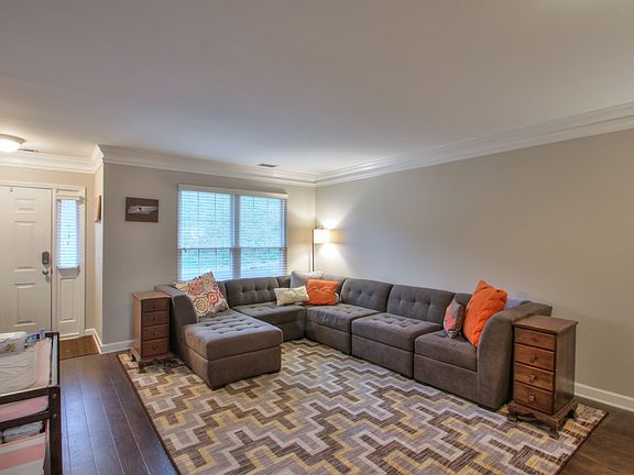 3rd image of 1601 Brentwood Pointe