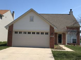 2399 Longleaf Dr, Greenwood, IN 46143