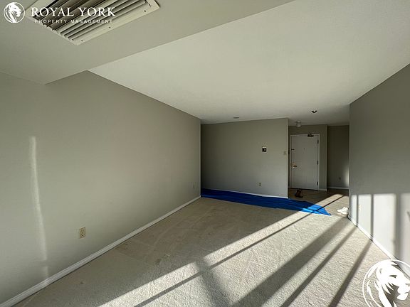 3rd image of 265 Westcourt Pl
