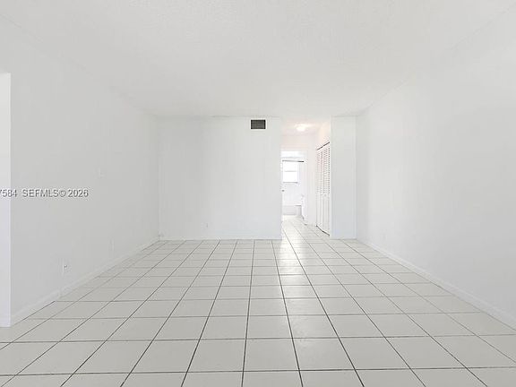 3rd image of 500 NE 2nd St APT 223