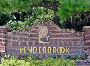 3904 Penderview Dr APT 708, Fairfax, VA 22033