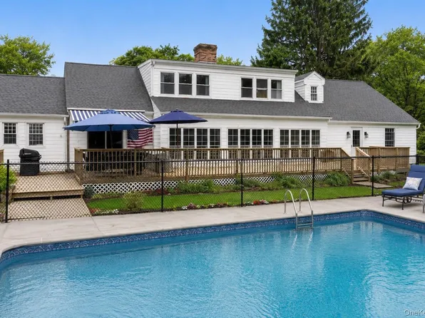 2340 Fairway Drive, Cutchogue, NY 11935