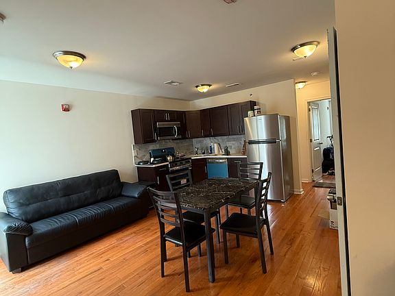 4th image of 337 N 40th St Floor 3