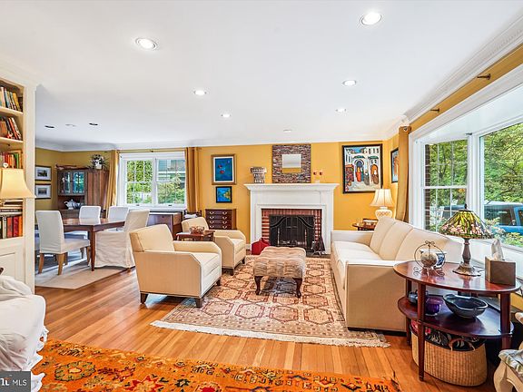 5th image of 5824 Bradley Blvd
