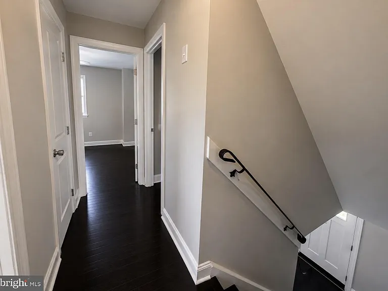 256 W Beidler Rd — Photo 15