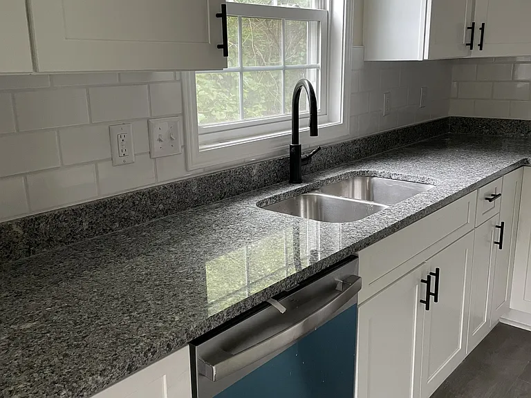 513 W Dameron Ave — Photo 7