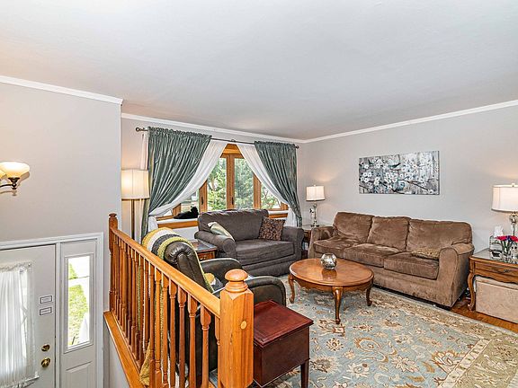 2nd image of 126 S Braintree Dr
