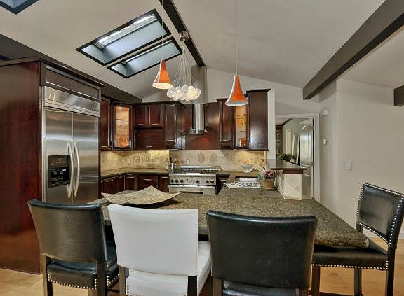 5th image of 3711 Alameda De Las Pulgas