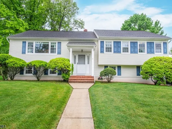 9 Remington Dr, Edison Twp., NJ 08820