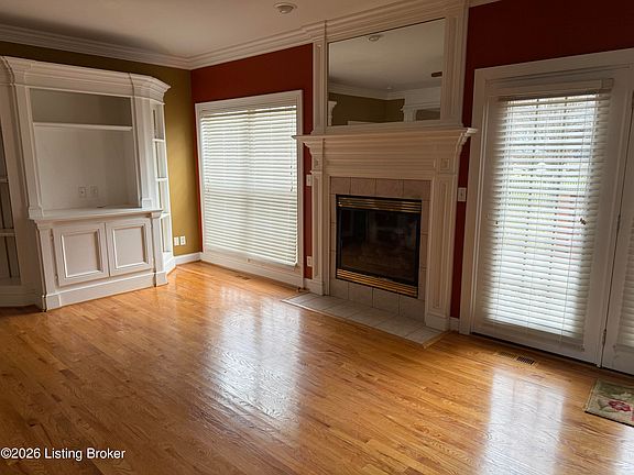 4th image of 11124 Perwinkle Ln