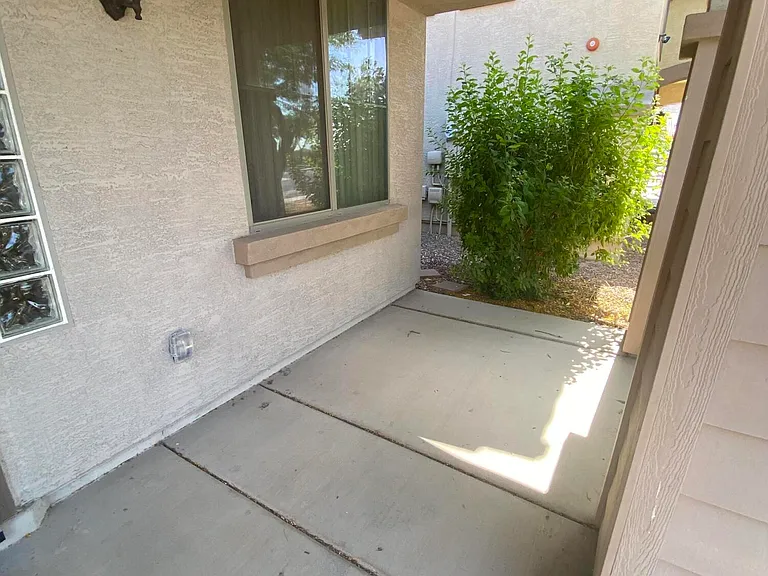 13510 W Avalon Dr — Photo 4