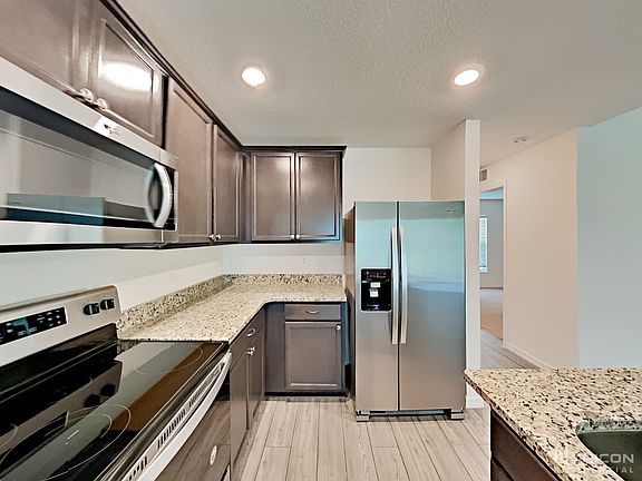 4th image of 1148 Sea Pines Ct