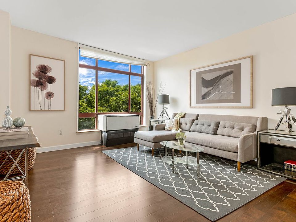 1st image of 350 Albany St APT 6A