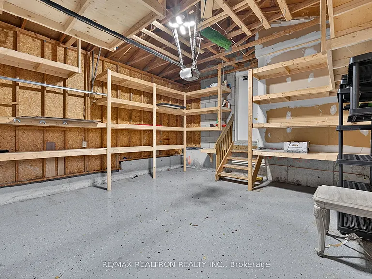 49 Meekings Dr — Photo 37