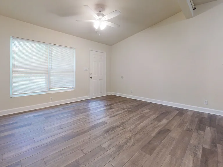 1694 Sharkey St — Photo 7