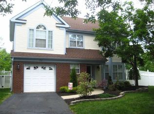 35 Carlisle Ct, Old Bridge, NJ 08857