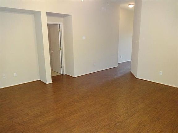2nd image of 1401 Brownford Dr