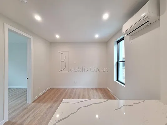 Rented by Bouklis Group | media 18