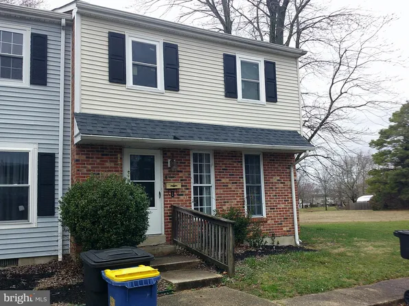 92 Village Dr, Dover, DE 19904