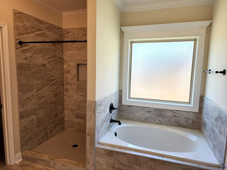 502 Charlestown Way — Photo 36