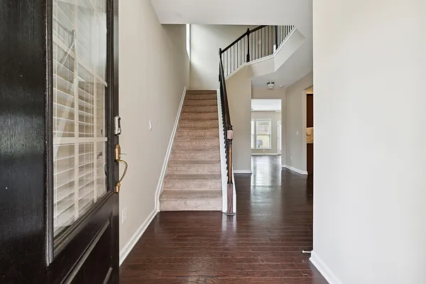 1190 Hampton Oaks Dr — Photo 3