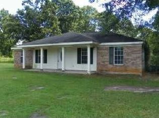 1787 Tuckers Crossing Rd, Ellisville, MS 39437