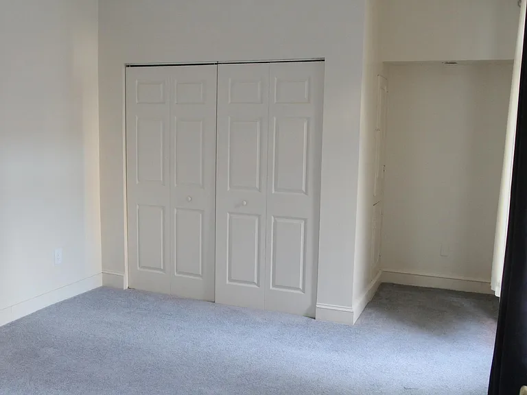 218 S 8th St #3F — Photo 13