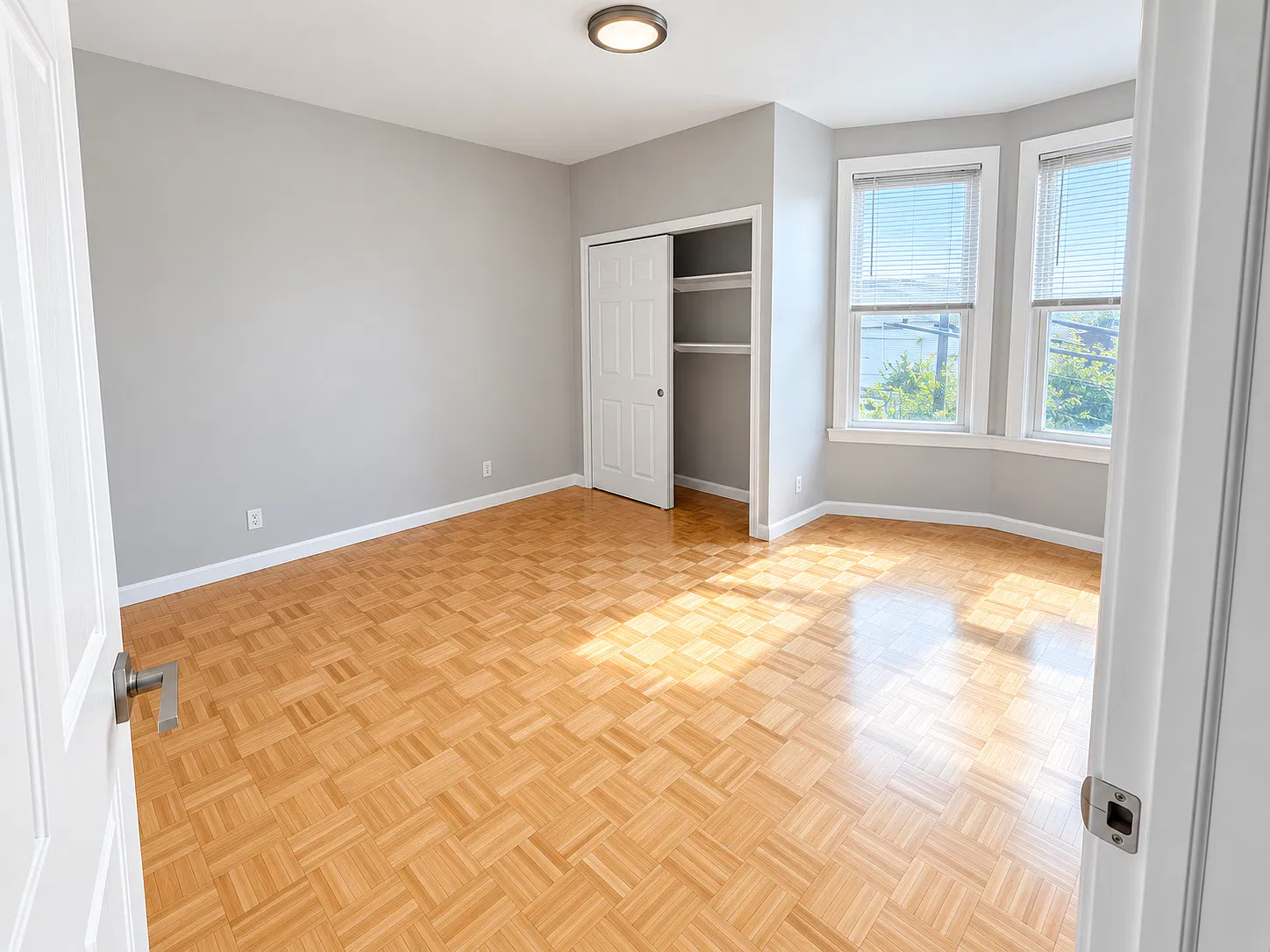 420 Saint Pauls Ave — Photo 3