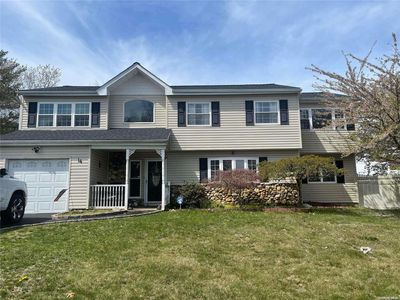 14 Carol Avenue, Farmingville, NY, 11738