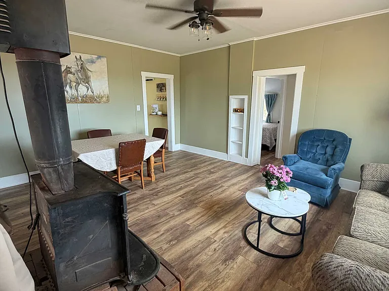 236 County Road 3144 — Photo 2