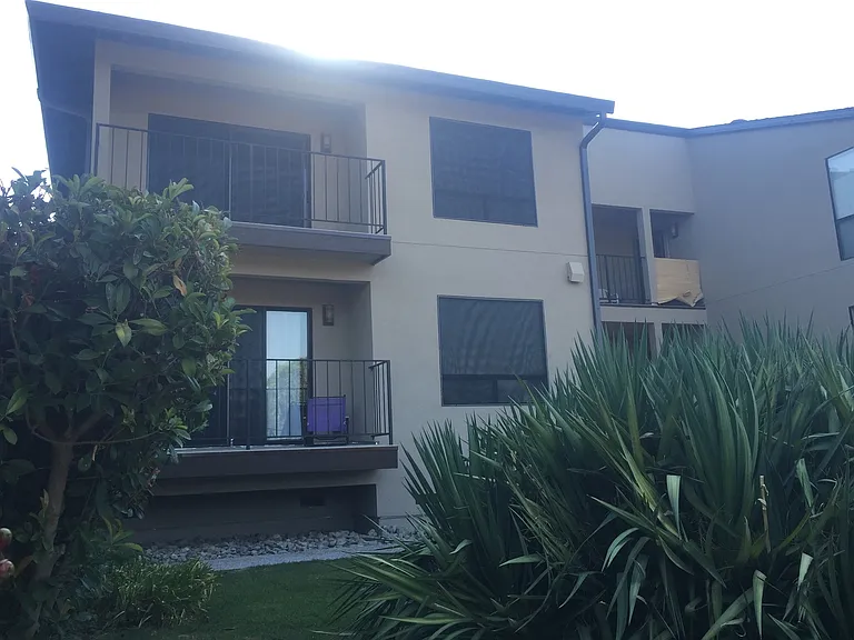 1015 Lakeside Dr — Photo 12