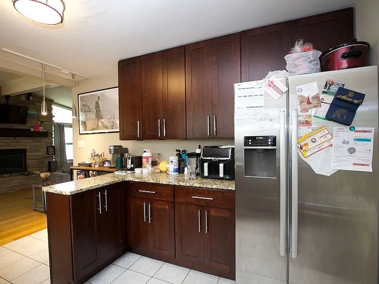 55 E Jeffery Ave #SFH — Photo 4