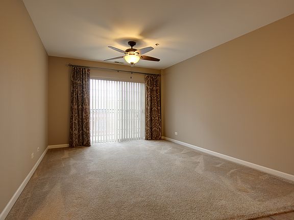 3rd image of 10 N Lake St APT 421