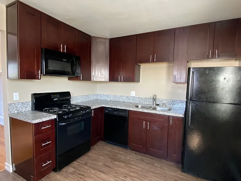 4154-4158 Estrella Ave — Photo 3
