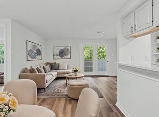 12209 Saint Peter Ct APT E, Germantown, MD 20874