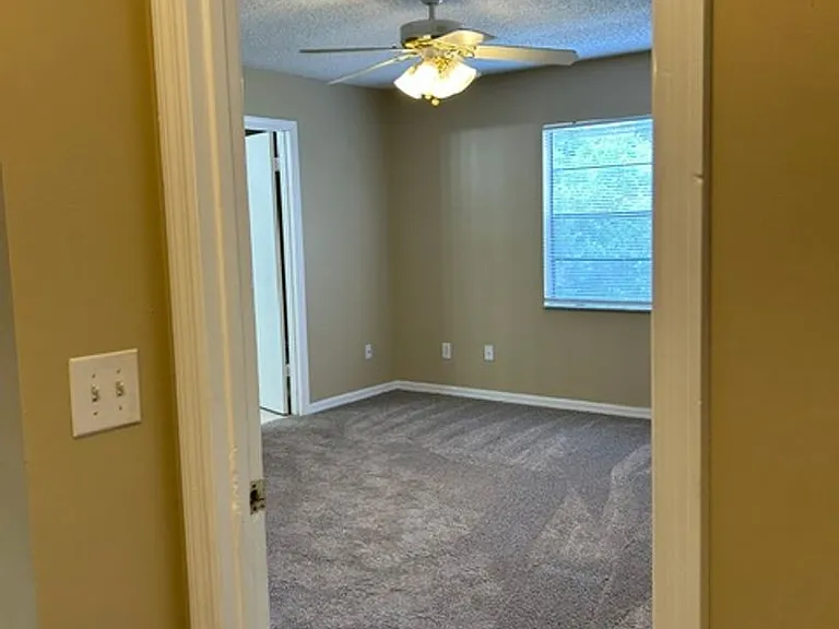 2949 N Covington Dr — Photo 19
