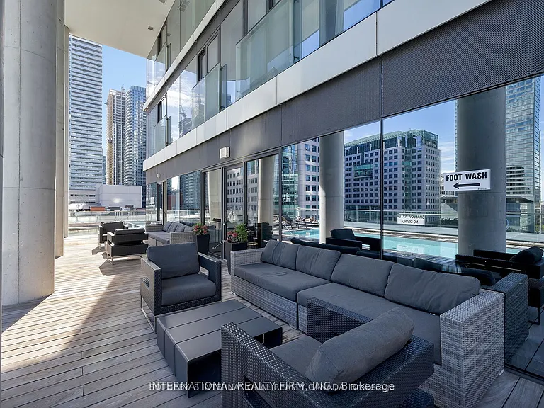 224 King St W #3801 — Photo 12