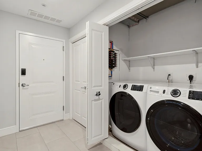 1222 N Marshall St #102A — Photo 3