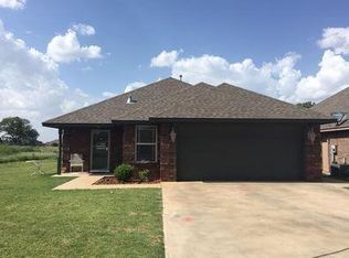 1917 Berry Ave, Weatherford, OK 73096