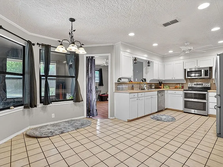 834 S Ridgeway Dr — Photo 15