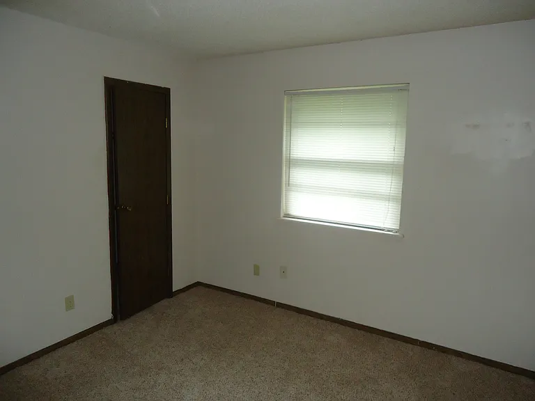 3819 N Harvard Ave — Photo 5